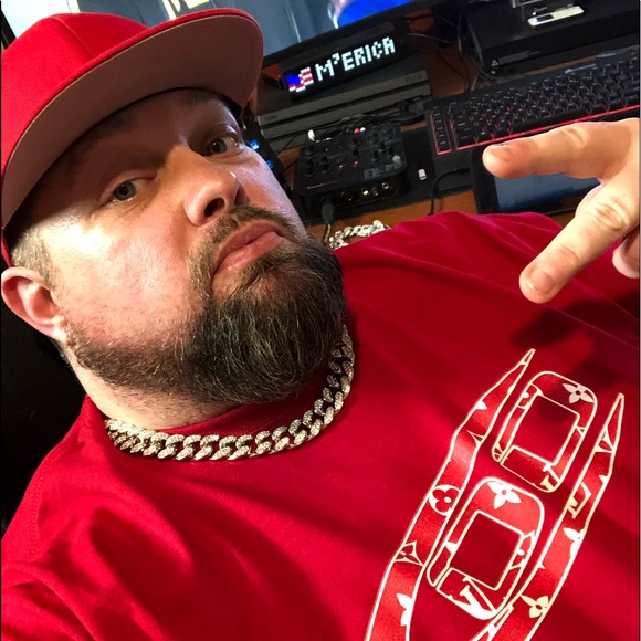 Meet your Posher, Jeremy - Picture 2 of 4